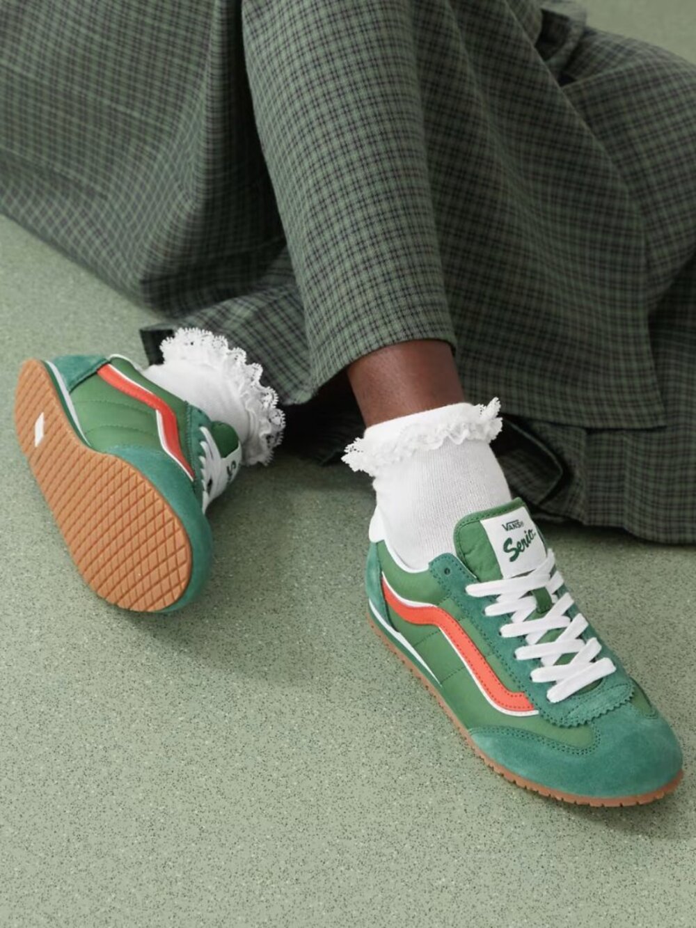 Vans Super Lowpro Fairway Green with Red Sneaker women's 7 and 8 - Picture 6 of 9